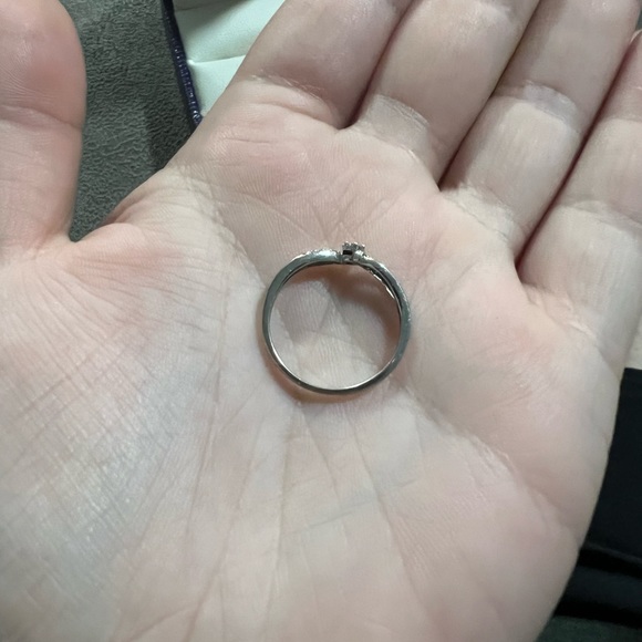 10K white gold Ben Moss promise ring - Picture 4 of 9